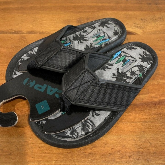 New! Boys Capelli Cap 3 Flip Flops Boys Size 1/2 - Picture 1 of 5
